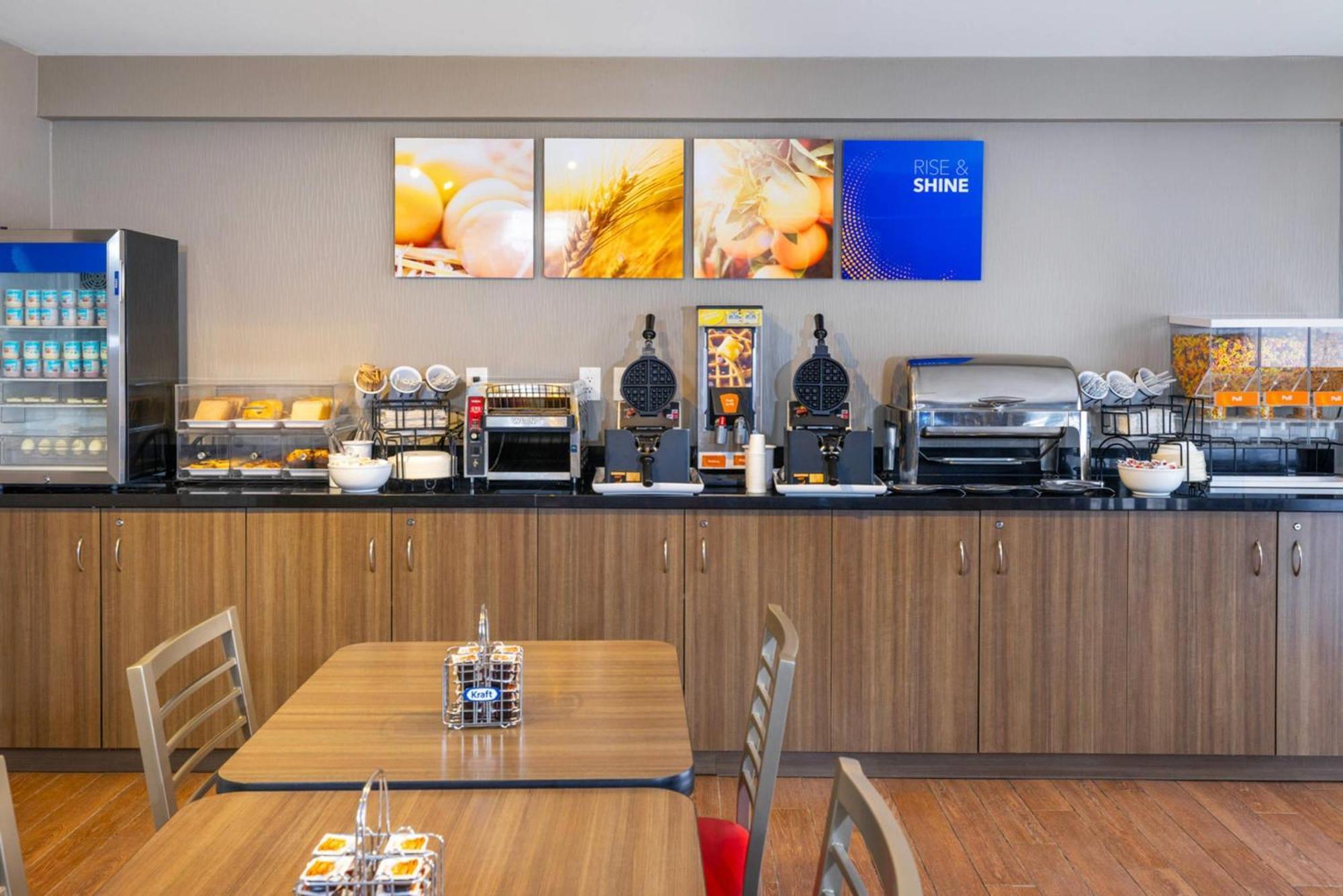 Comfort Inn Orillia Extérieur photo